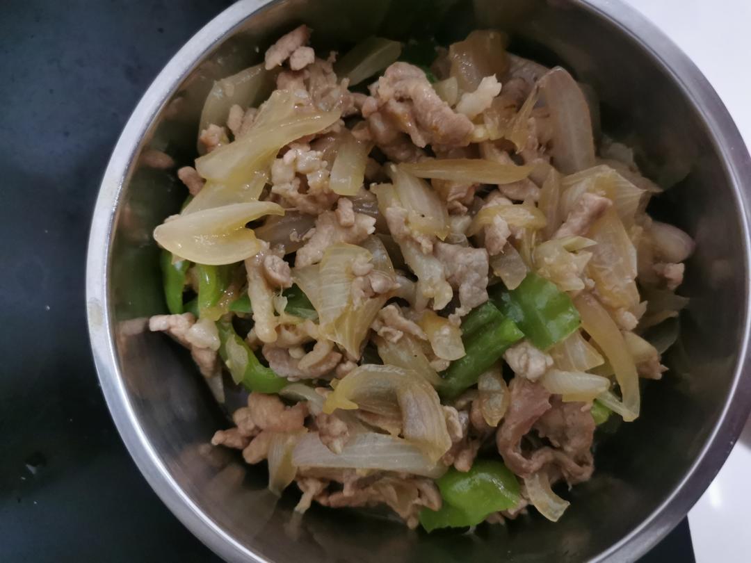 洋葱青椒炒肉丝