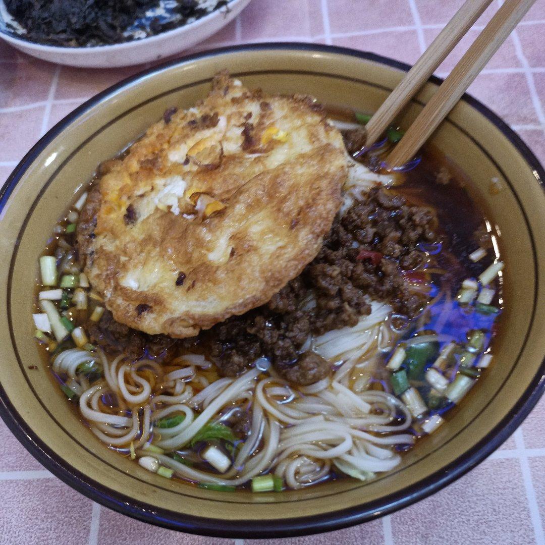 杂酱面好吃，炒杂酱是关键，厨师长教你杂酱做法