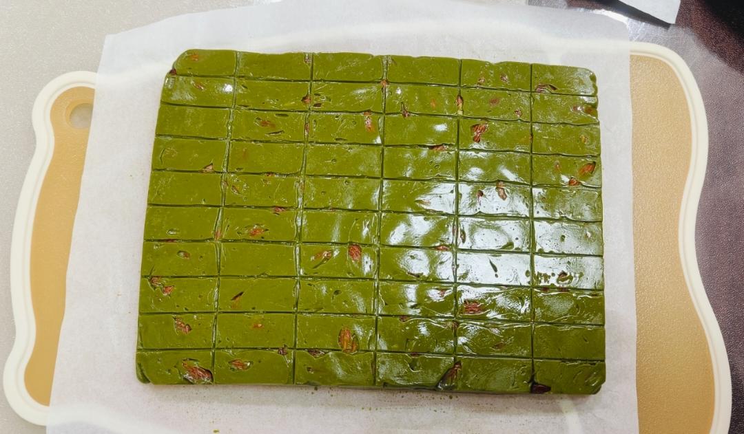 抹茶杏仁太妃糖｜年货零食（消耗淡奶油）
