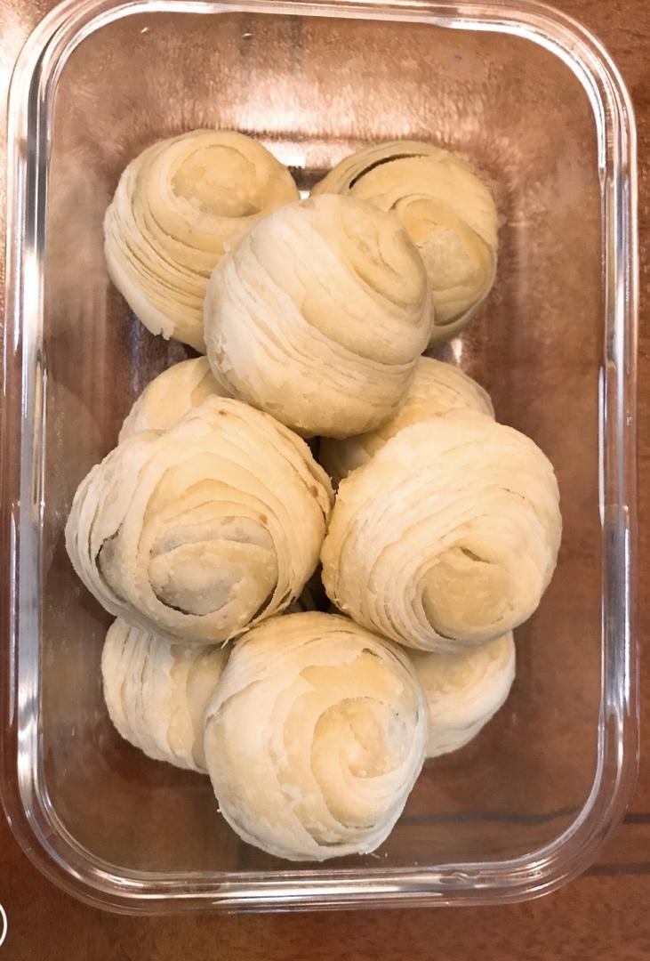 五彩缤纷的酥皮月饼