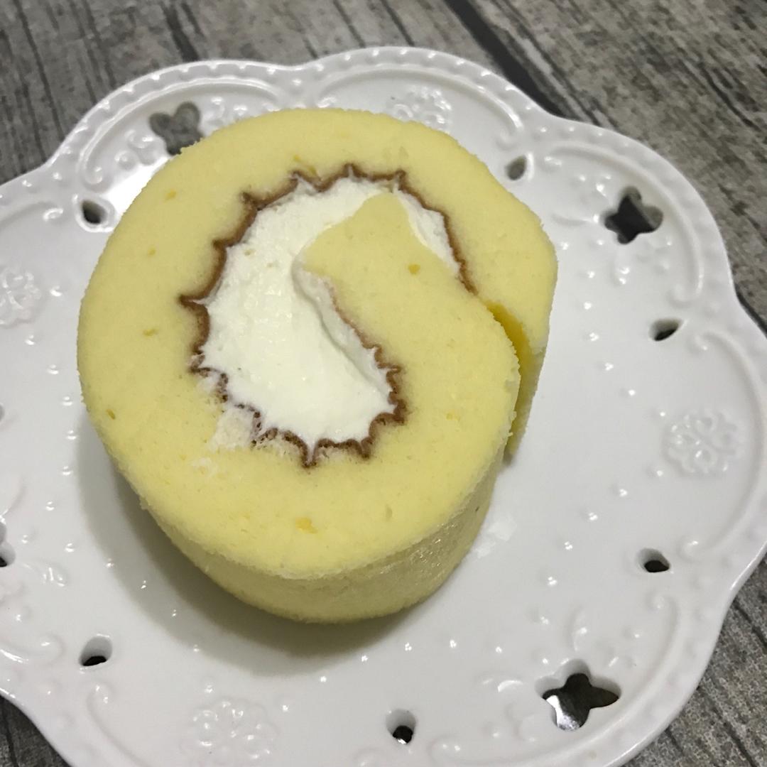 《Tinrry下午茶》教你做基础原味蛋糕卷