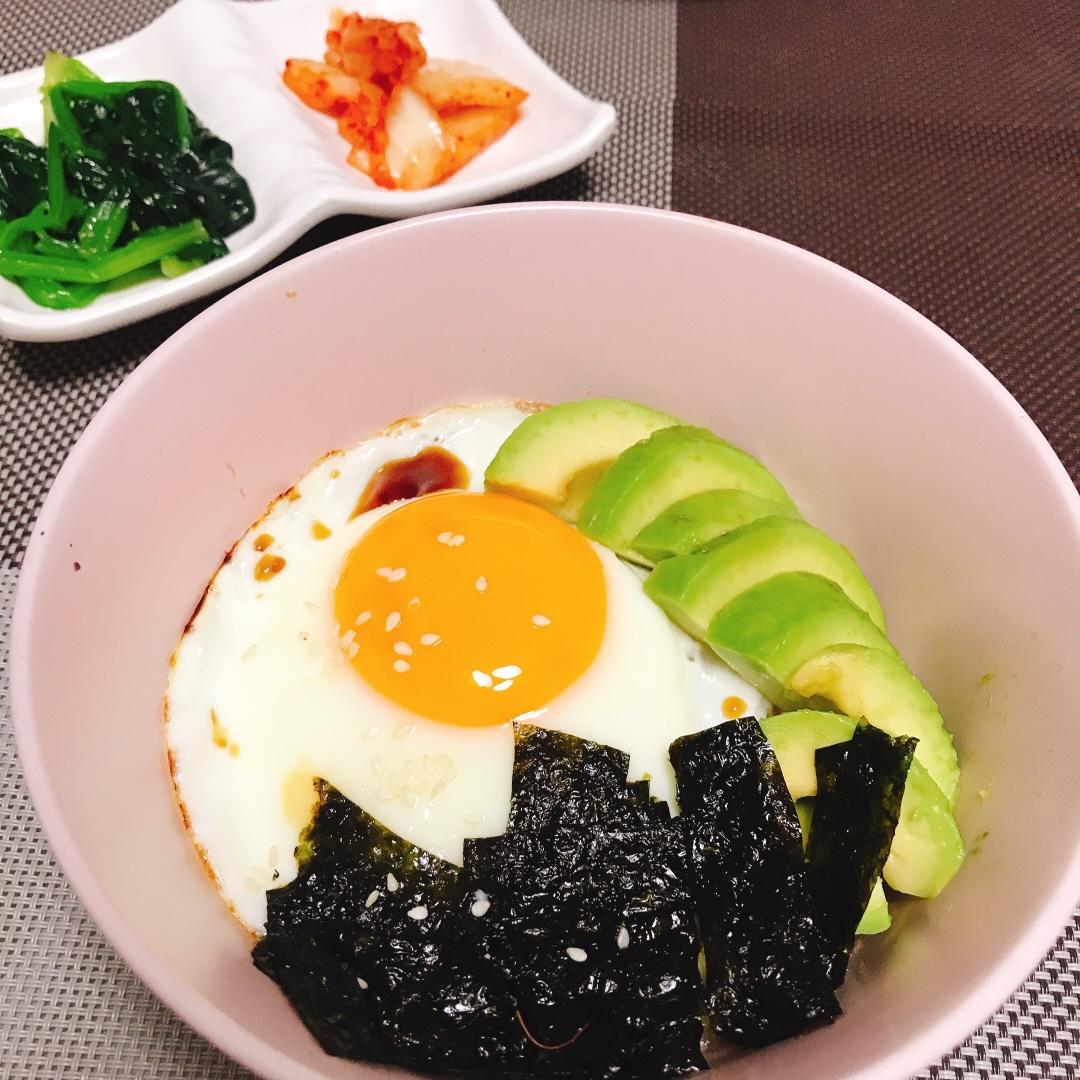 牛油果加州卷饭