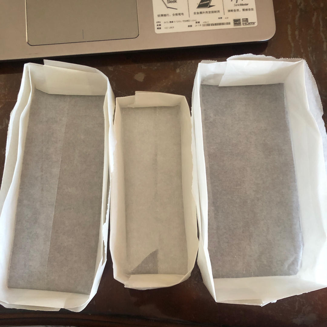 油纸自制蛋糕小模具(教你用一个蛋白做蛋糕)