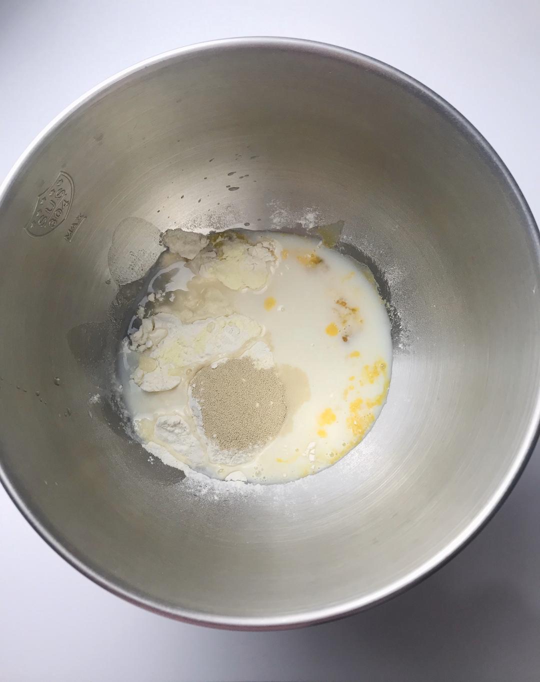 纯奶手撕吐司的做法 步骤1