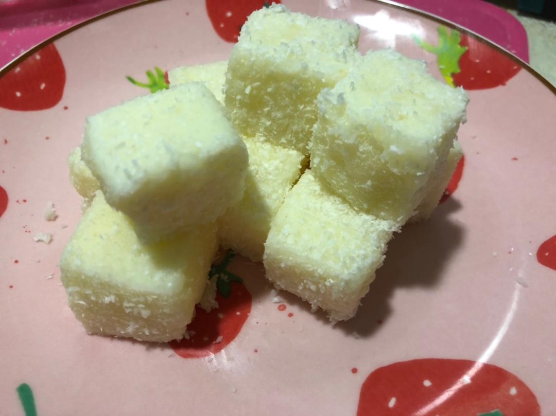 椰蓉牛奶小方