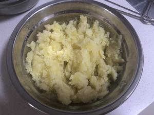 【食戟之灵】培根土豆卷的做法 步骤2