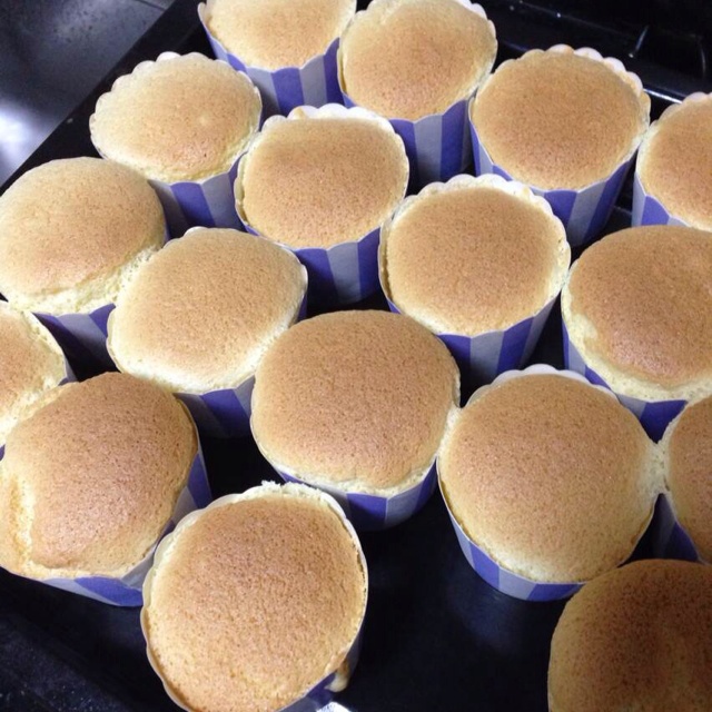 软绵绵戚风纸杯蛋糕