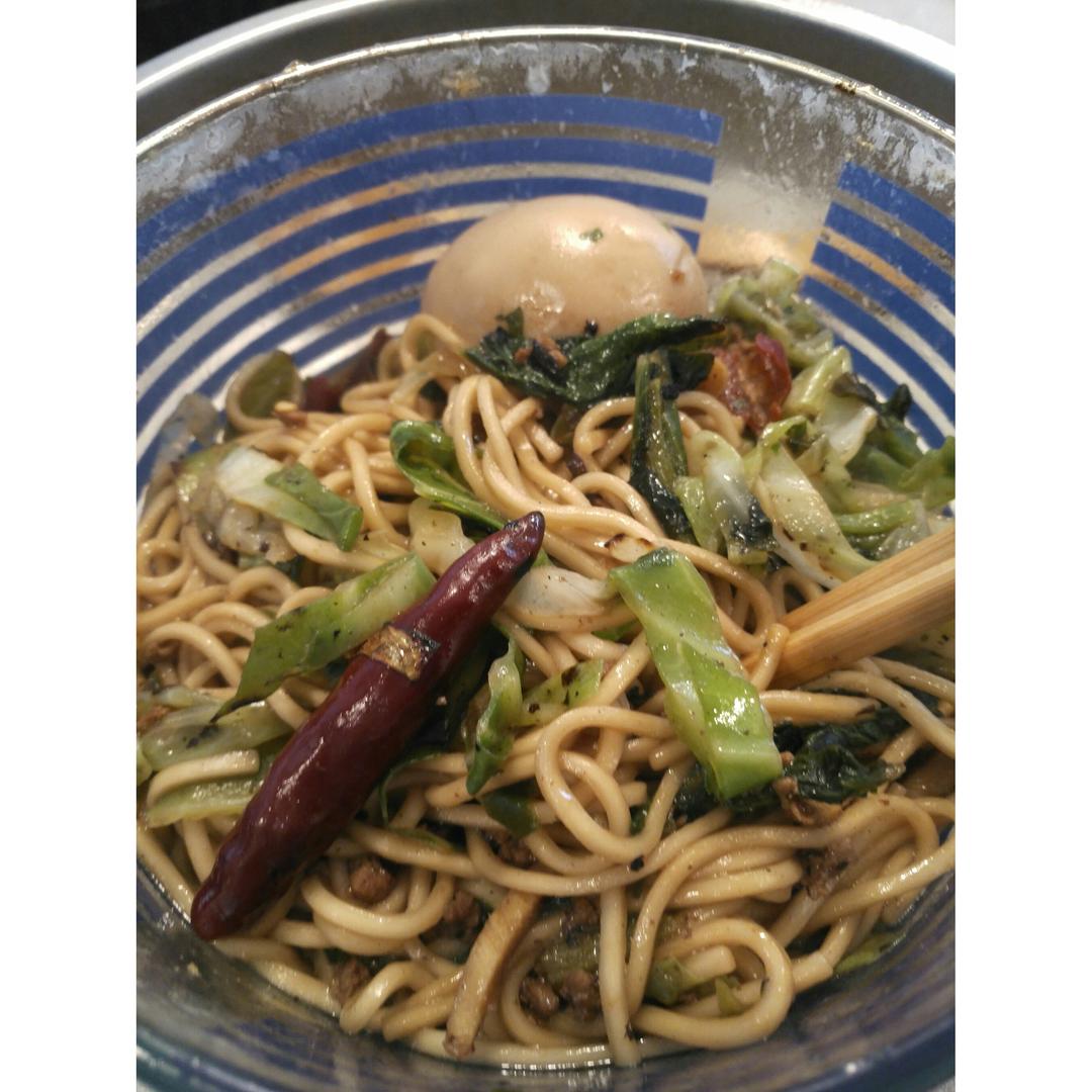 包菜炒面