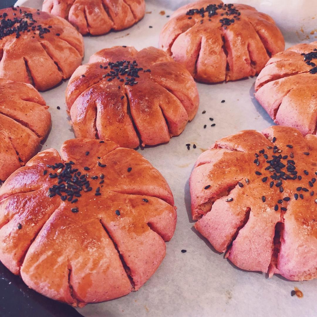 火龙果椰蓉小花面包