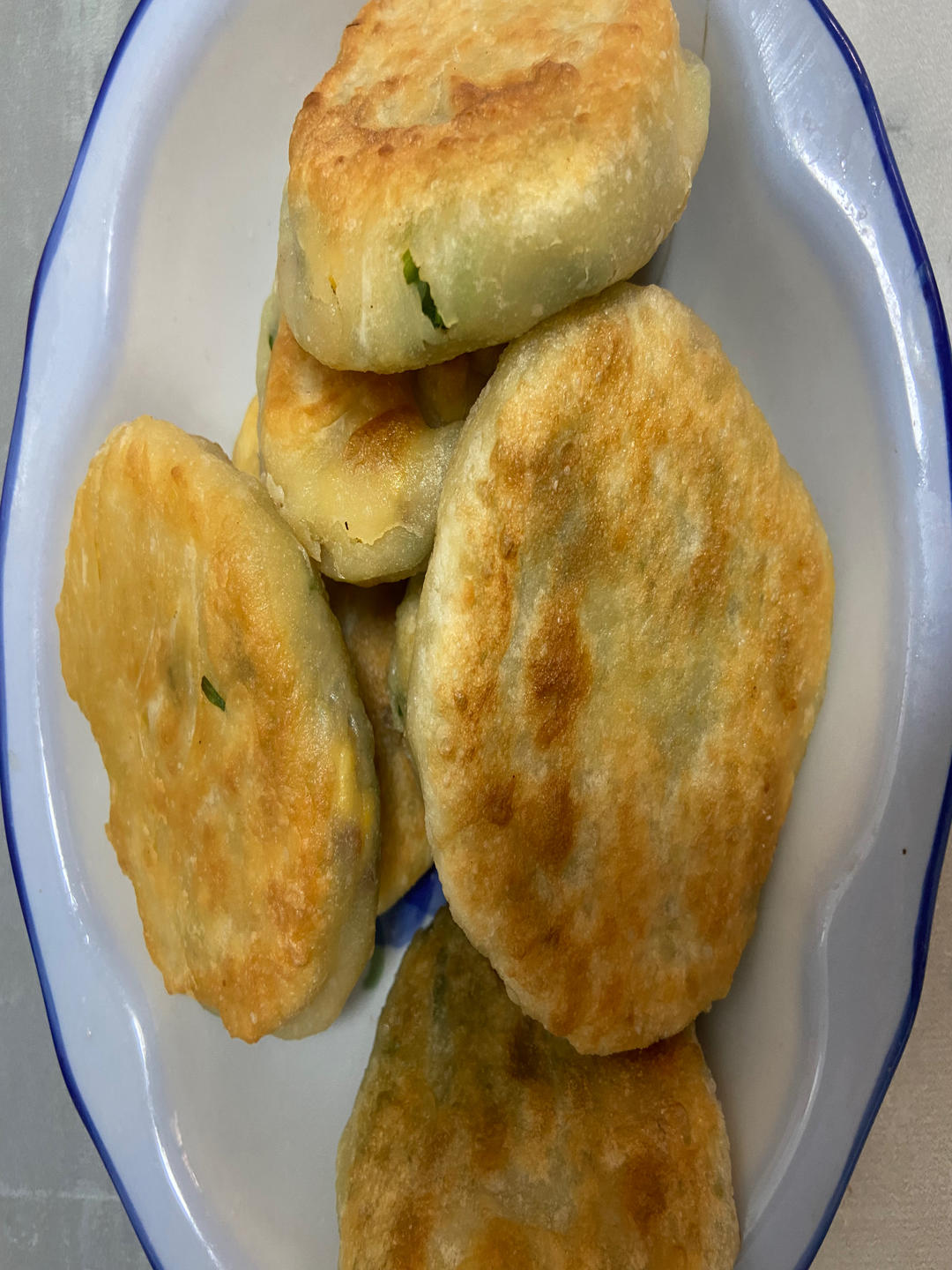 皮薄如纸的韭菜馅饼|免揉面法