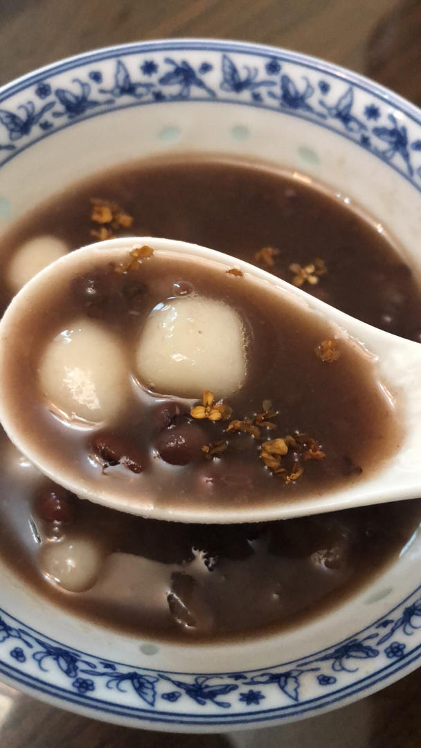 红豆糯米小丸子小汤圆——如何在5分钟内搓好一盘小丸子