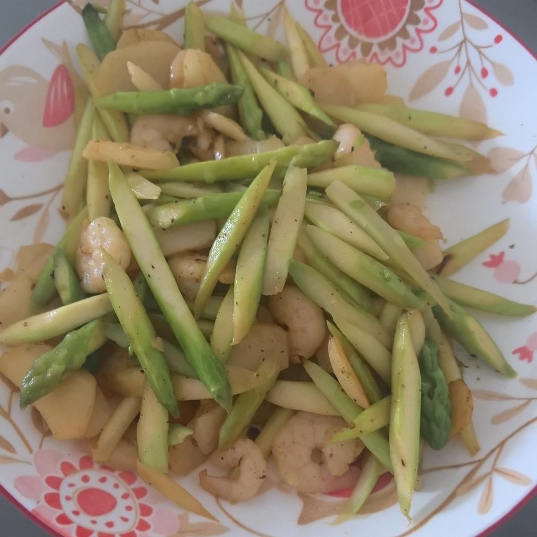 芦笋荸荠炒虾仁（芦笋马蹄炒虾仁）