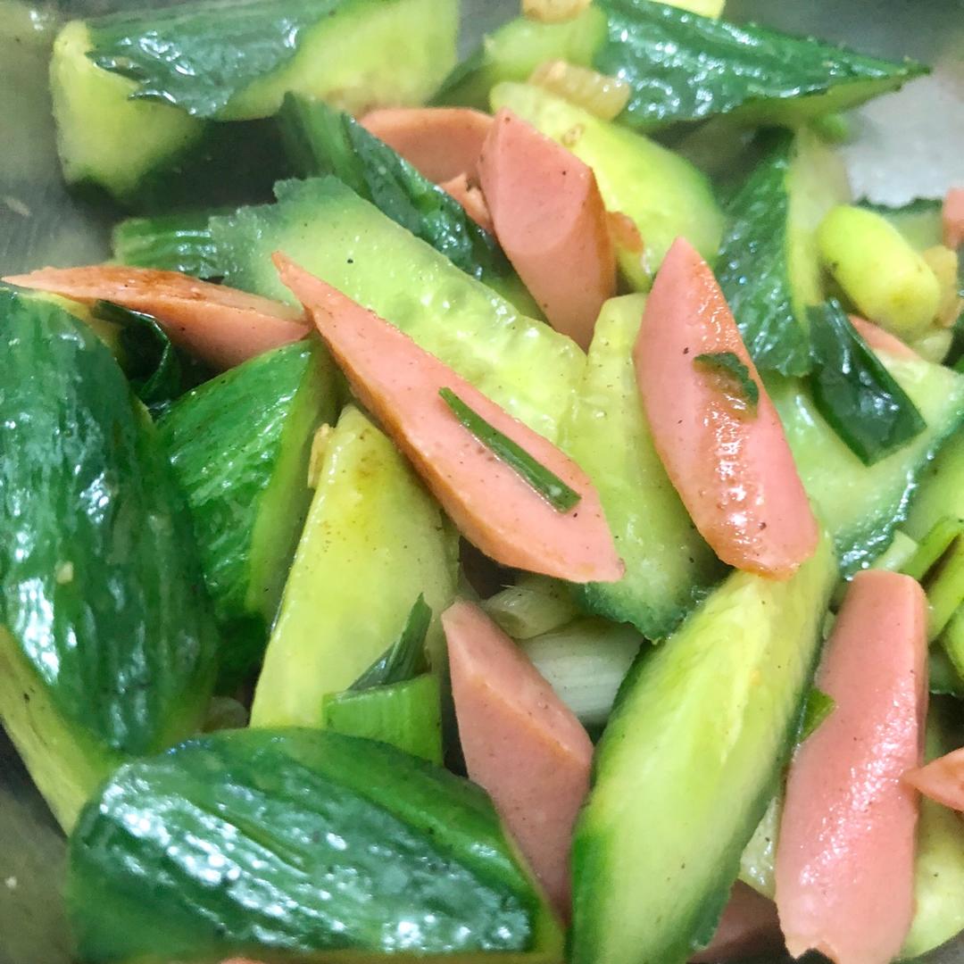 火腿肠炒黄瓜