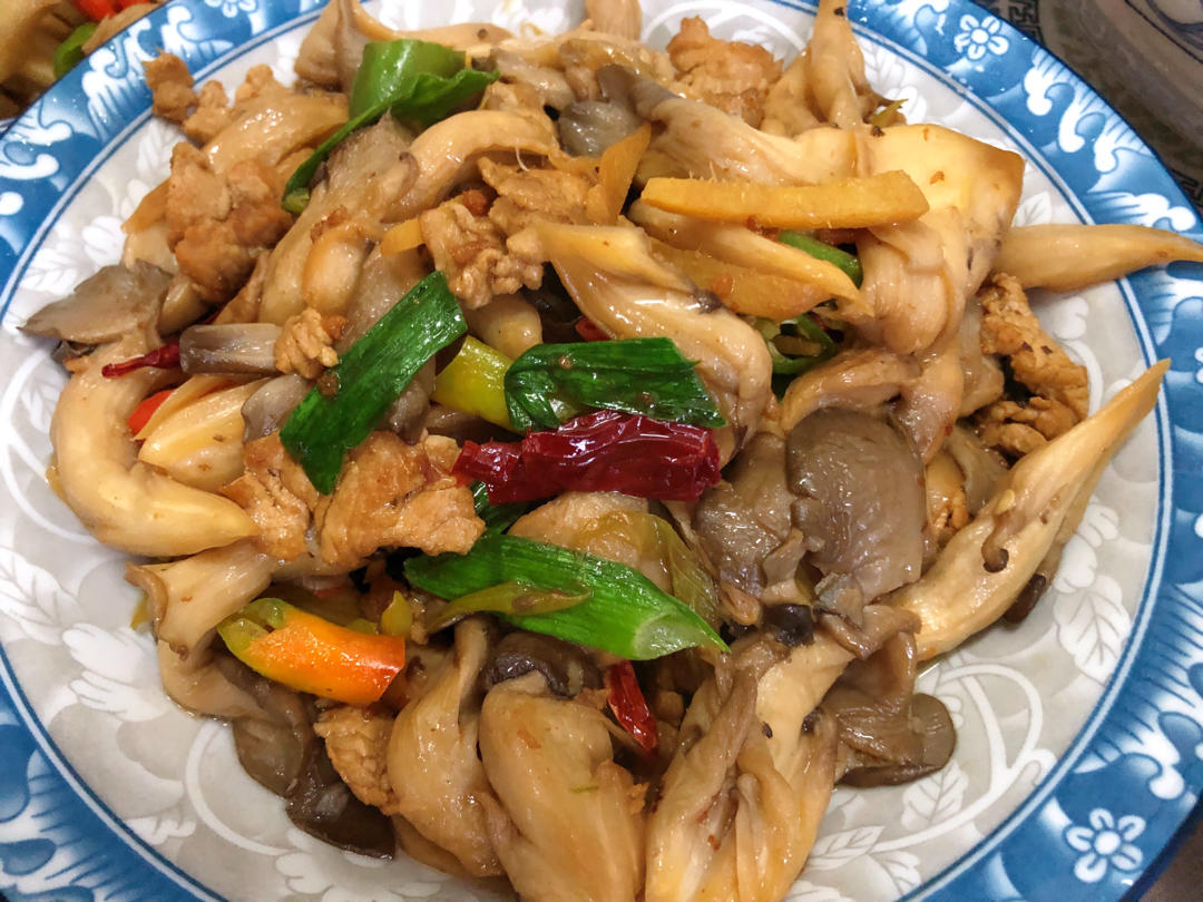 简单好吃又下饭的蘑菇肉片