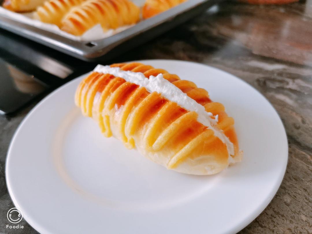 面包房里最受欢迎的毛毛虫面包