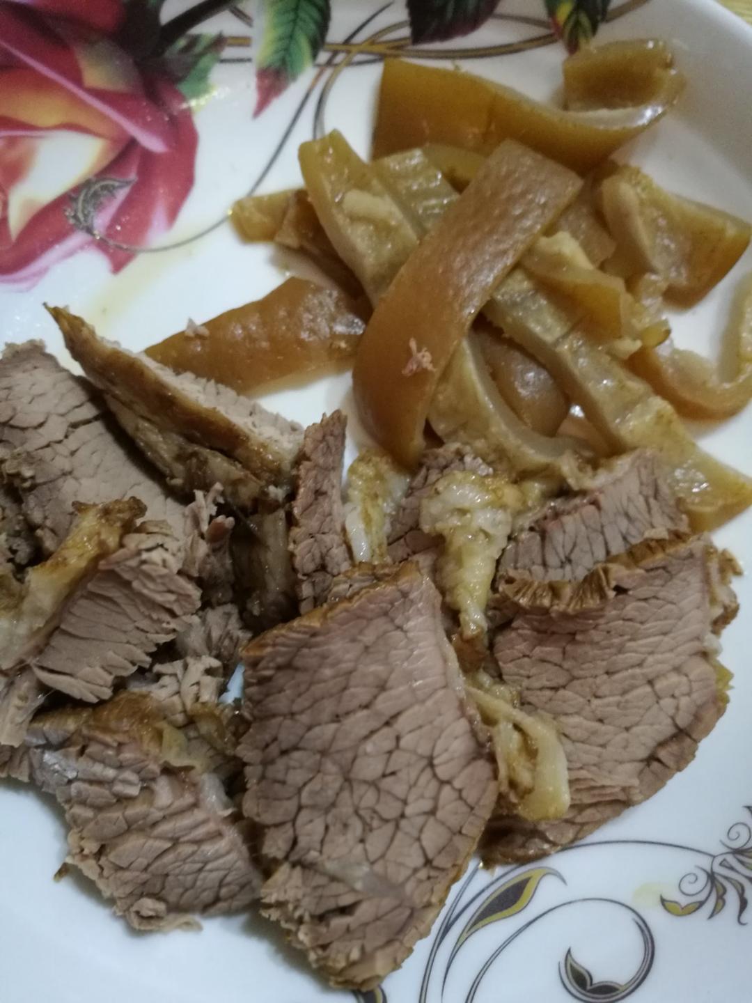 卤牛肉