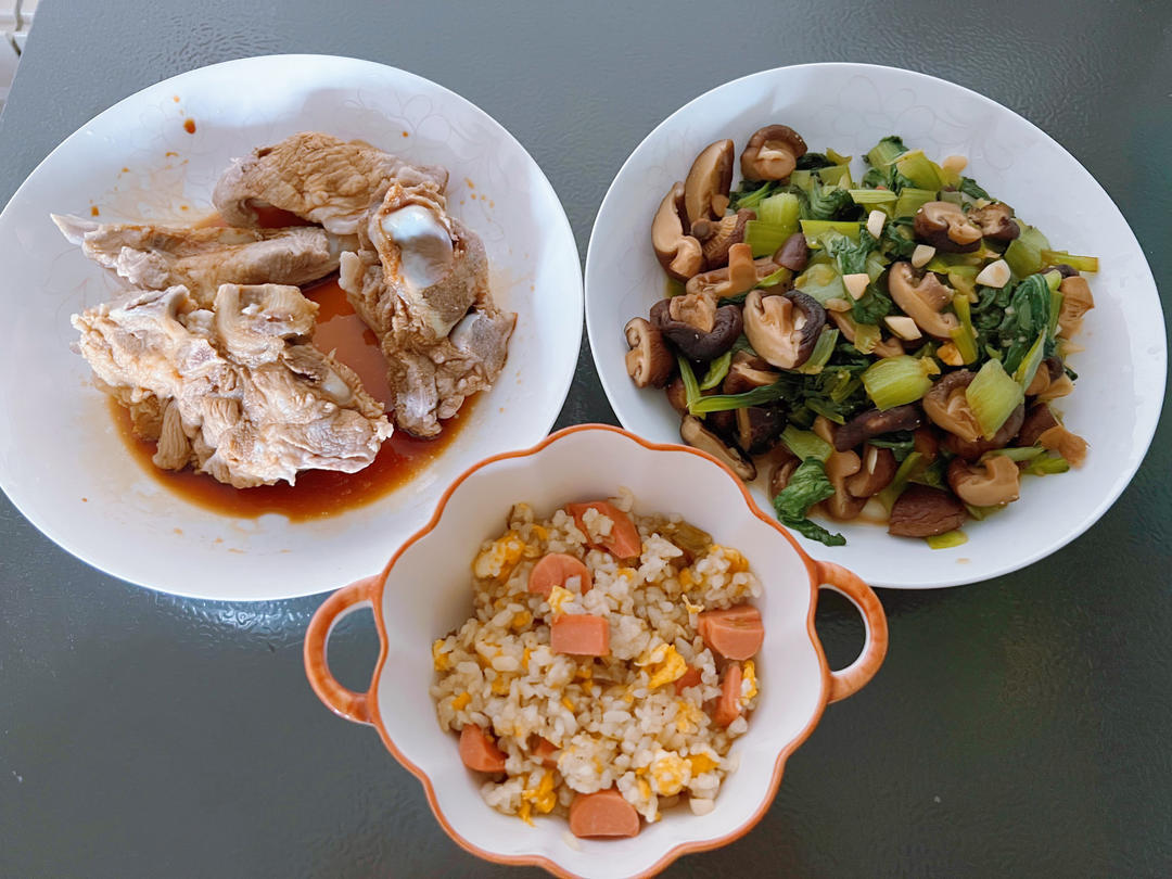 清炒香菇青菜