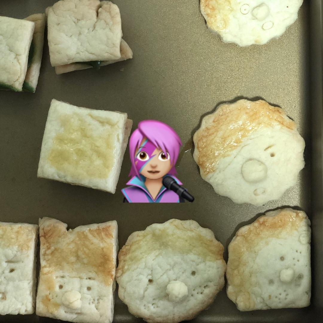 丑萌的人脸饼干