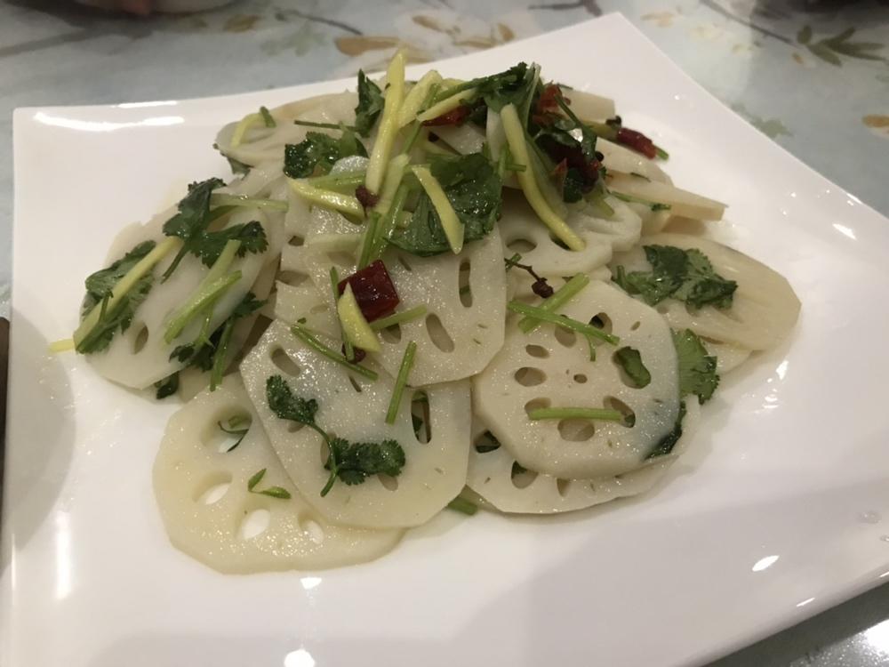 凉拌莲菜