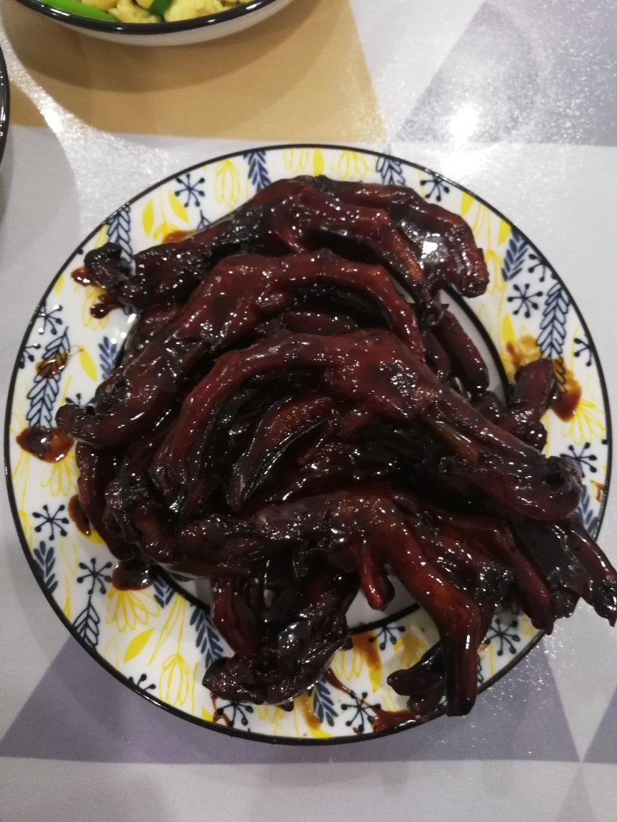 辣味卤鸭掌