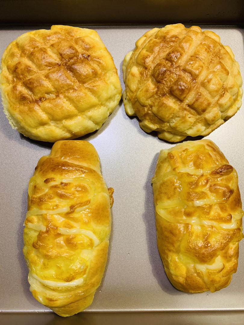 好吃到炸裂的港式菠萝包（附带制作酥皮的小视频）