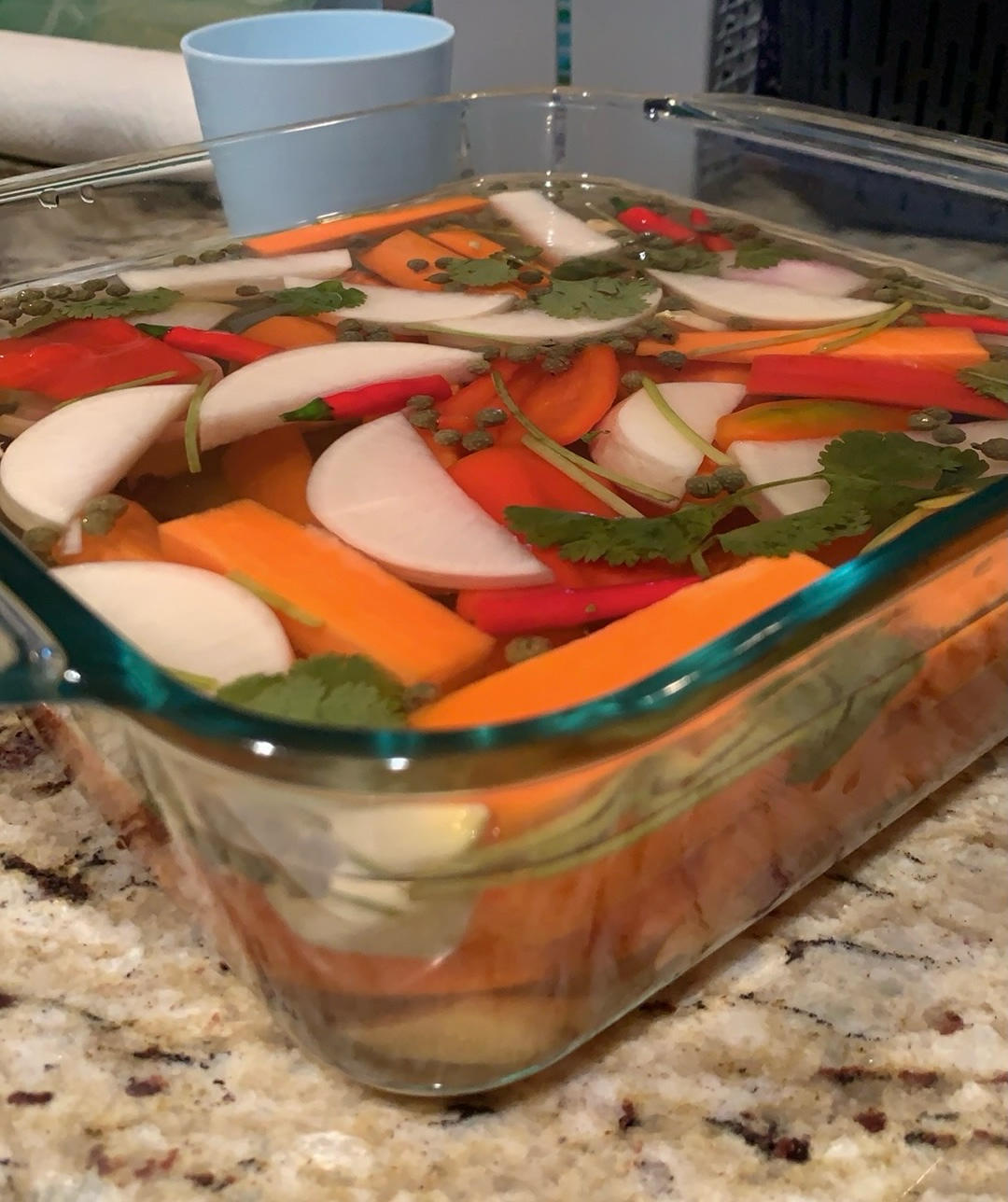 厨师长教你：四川“跳水泡菜”的家常做法，酸甜脆爽，开胃解腻