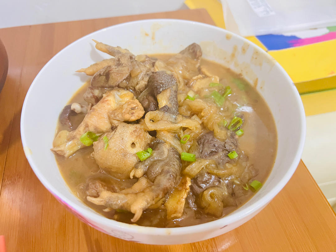 小鸡炖蘑菇(注意一步操作就香气沁人)