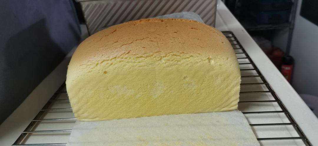 堪比柯基屁股
爆浆芝士🧀古早蛋糕
