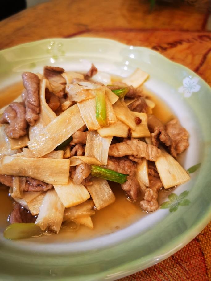 bird的家常菜——高笋(茭白)肉片的做法