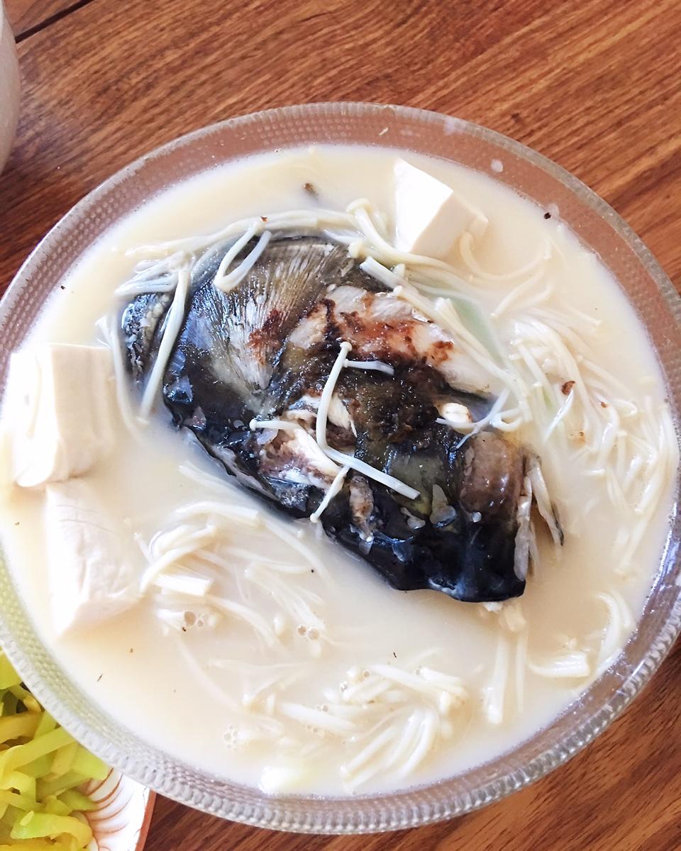 鱼头豆腐汤