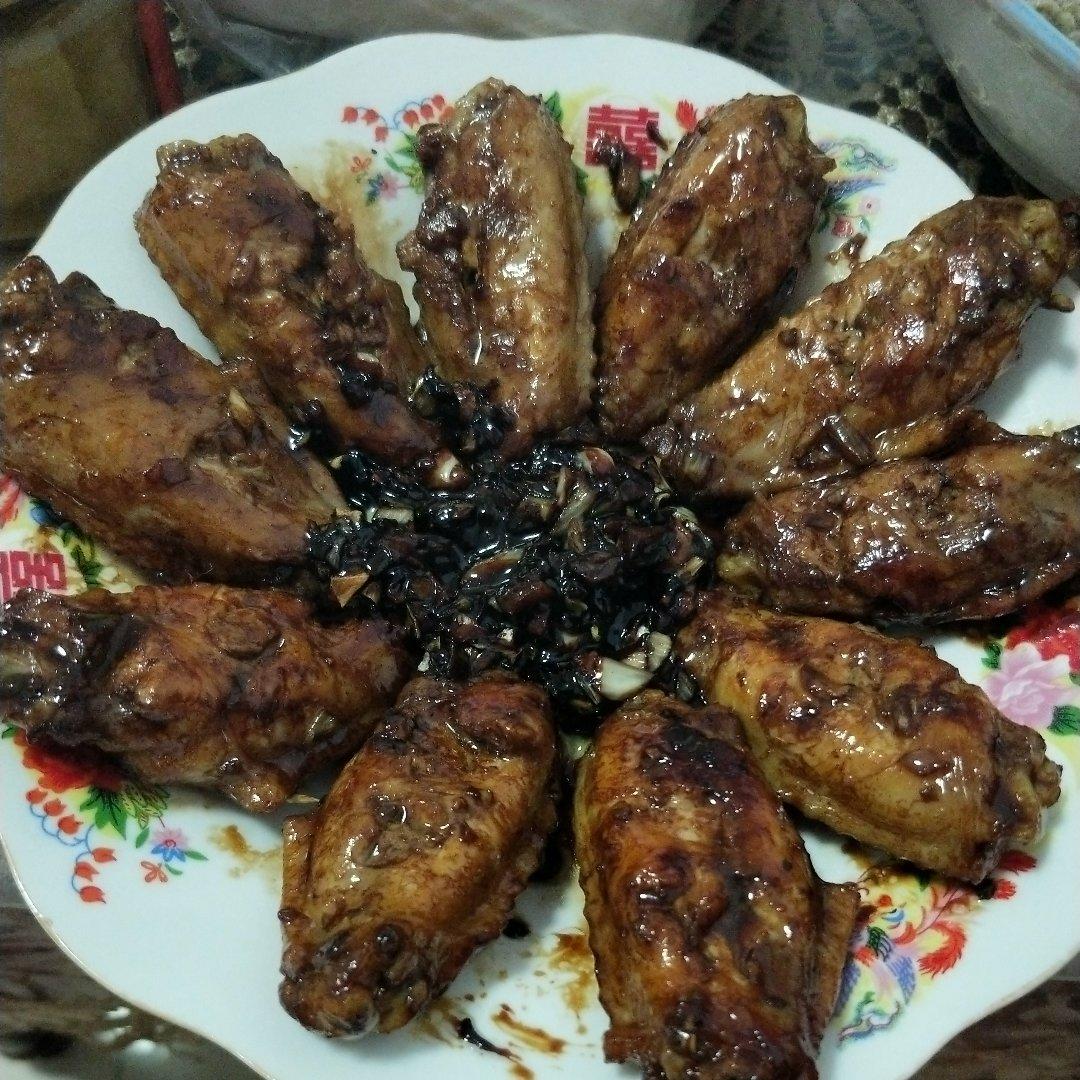 蒜香蚝油鸡翅中