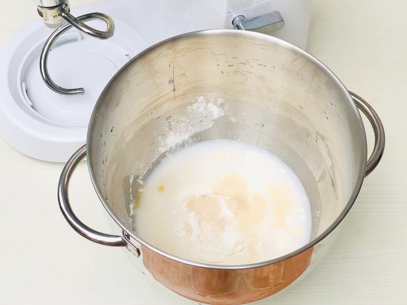 纯奶手撕吐司的做法 步骤1