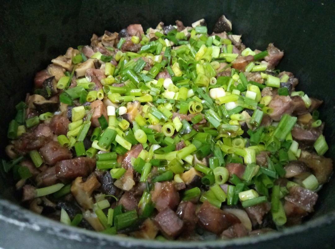 电饭锅版香菇腊肠饭