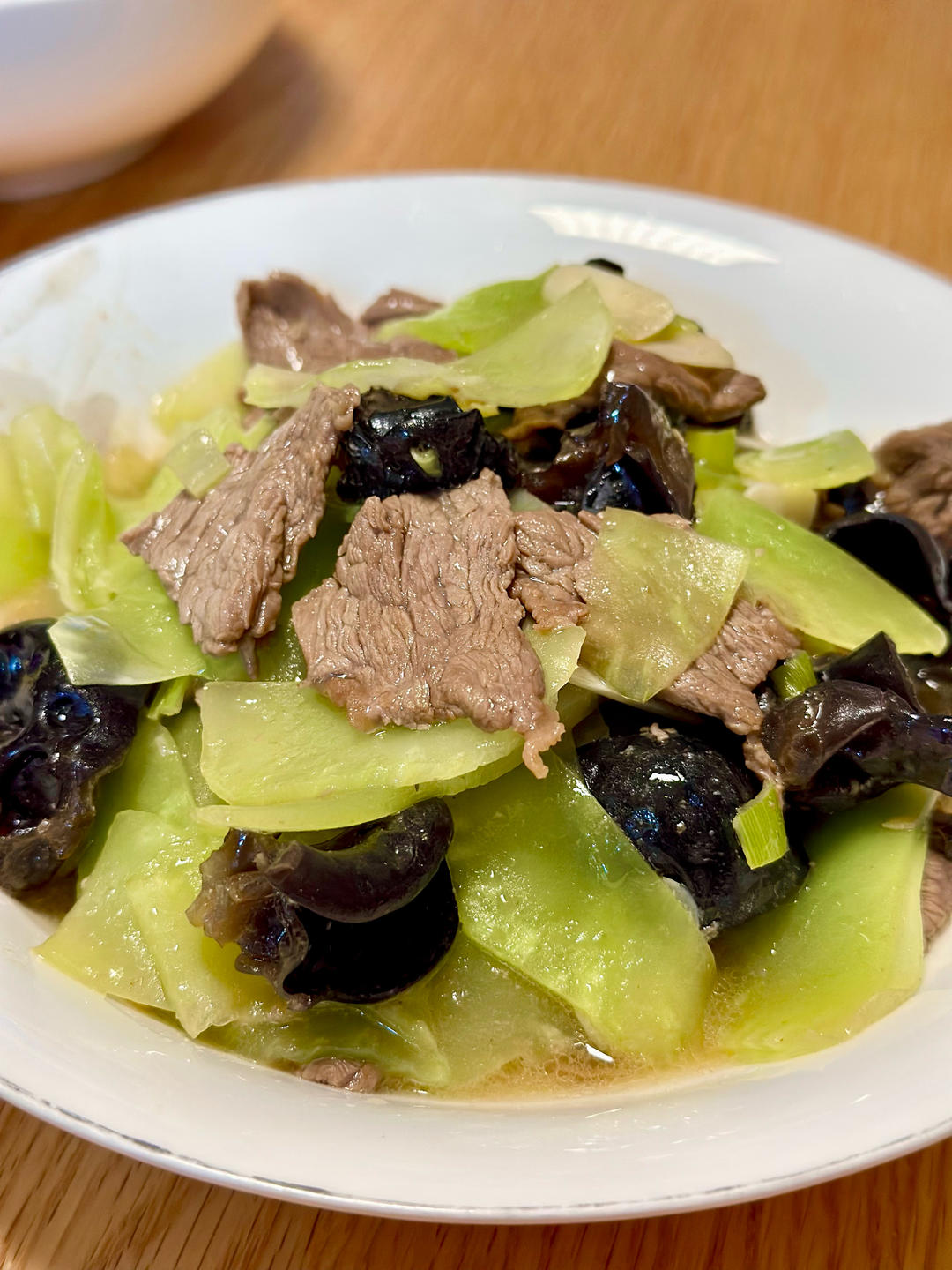 莴笋炒牛肉