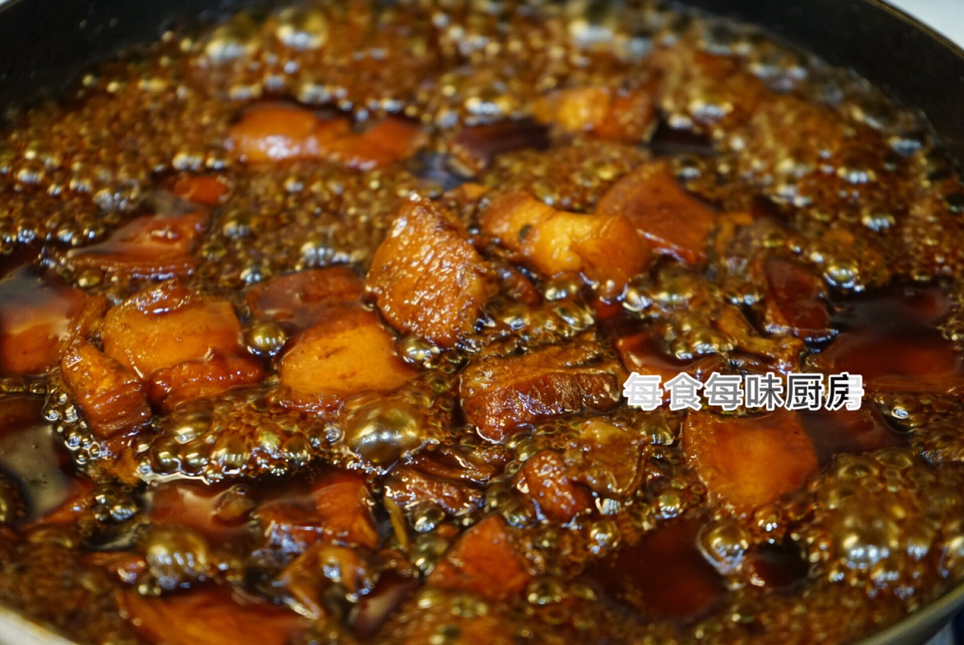 肥而不腻/入口即化/浓油赤酱的秘制砂锅红烧肉的做法 步骤8
