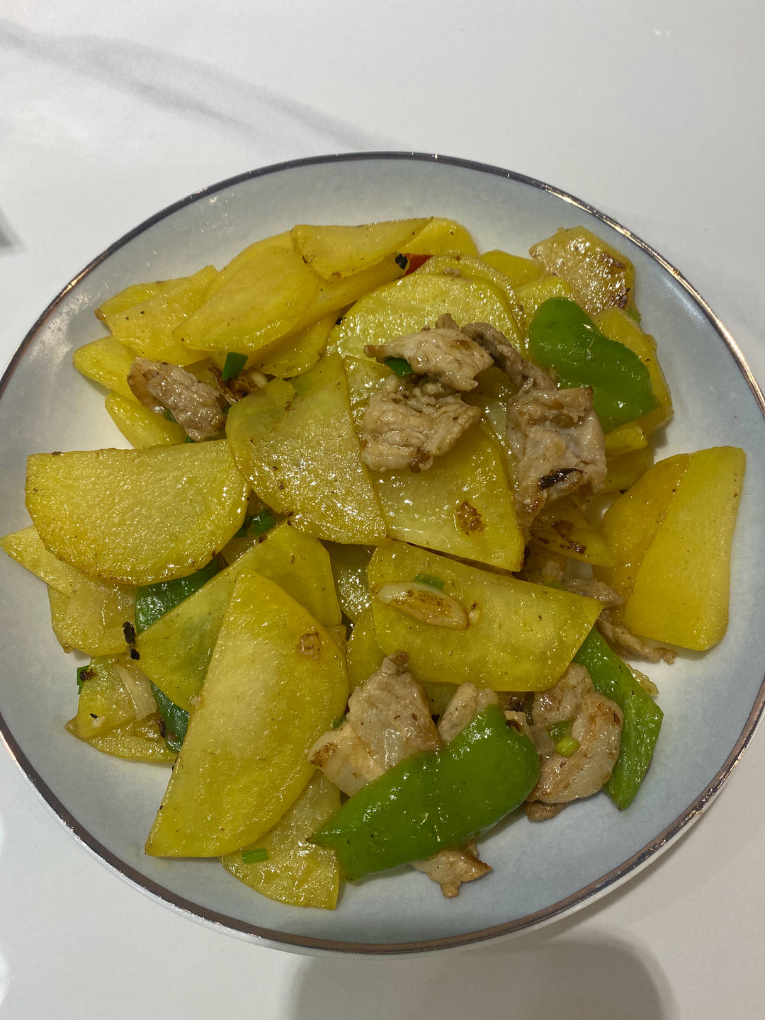 土豆片炒五花肉