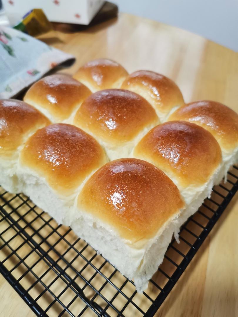 🥛超简单快手，柔软拉丝，一次发酵，牛奶小餐包