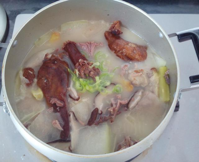 冬瓜炖鸭架汤的做法