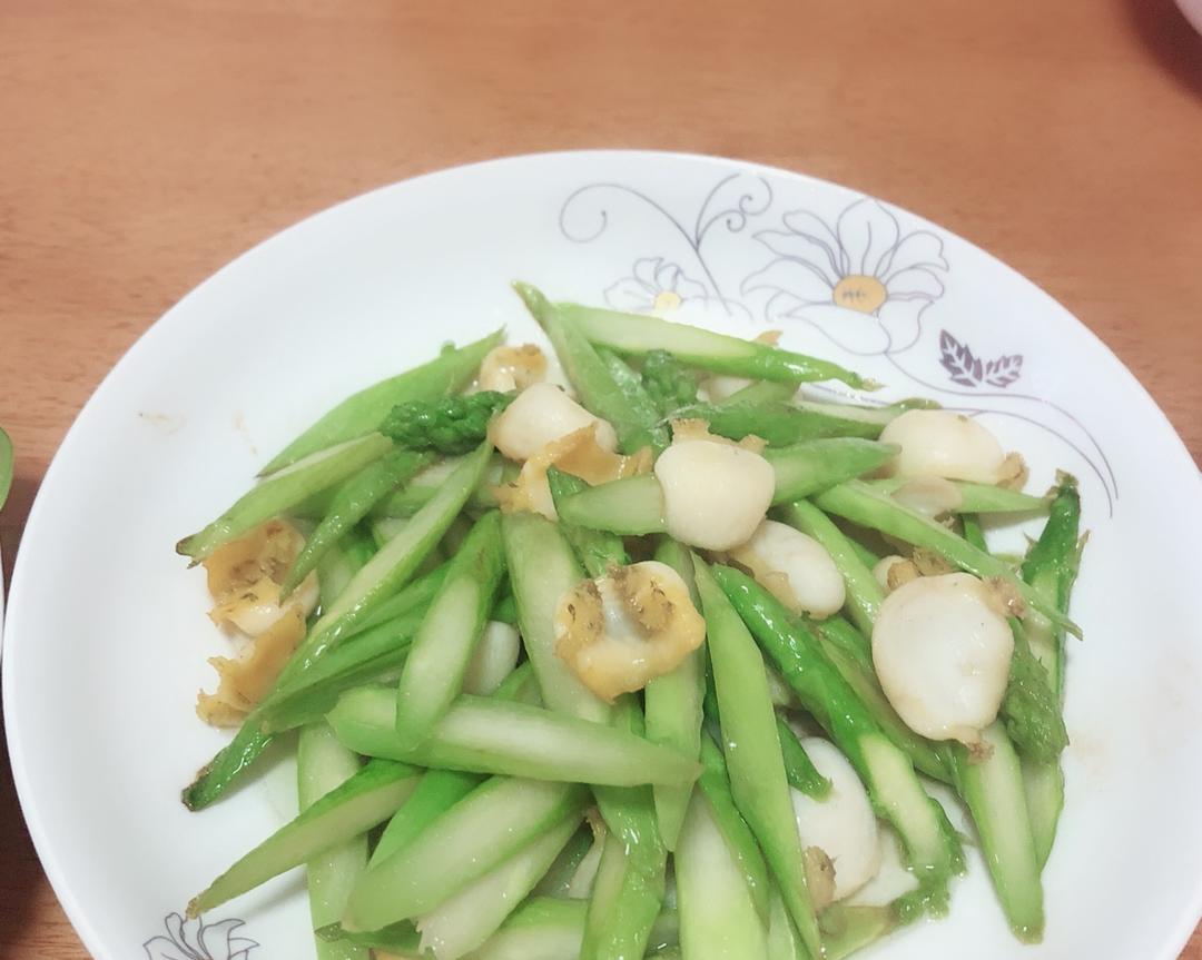 芦笋炒鲍鱼片