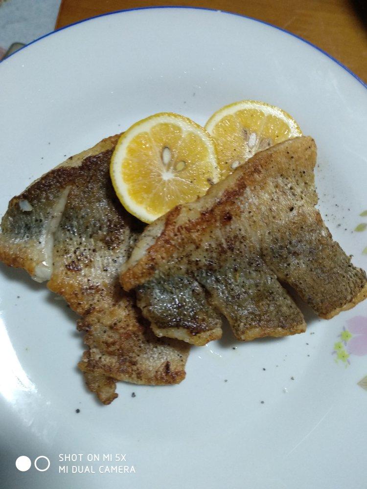 香煎鲈鱼