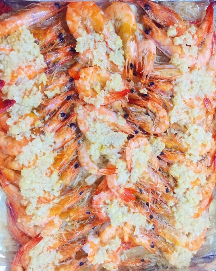 蒜蓉金针菇烤虾（烤箱）