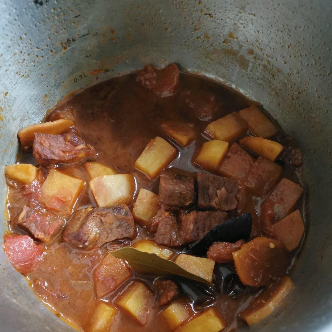 金牌🥇西红柿土豆炖牛腩