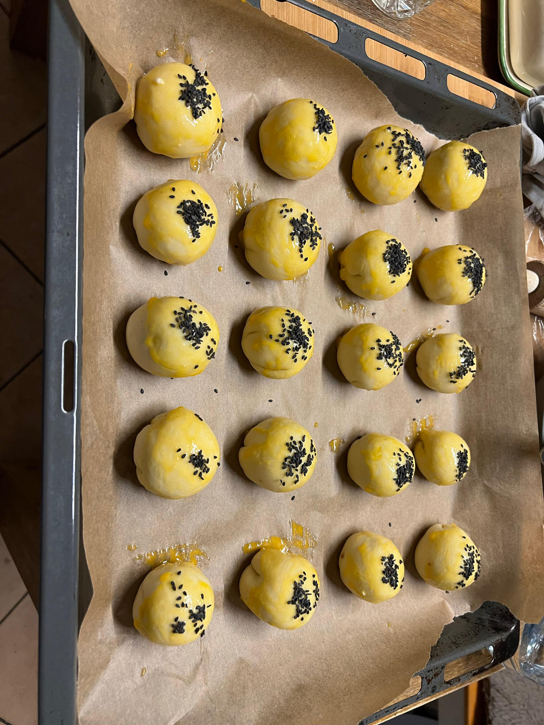 超简单 免揉 酥掉渣的蛋黄酥(超详细附全程视频)不破酥『万能酥皮』