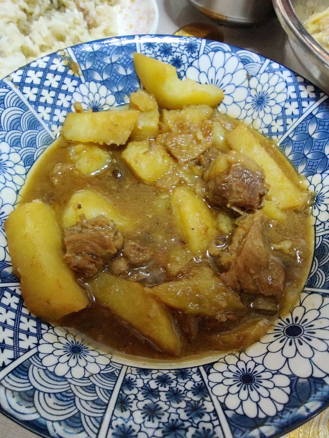 土豆炖排骨