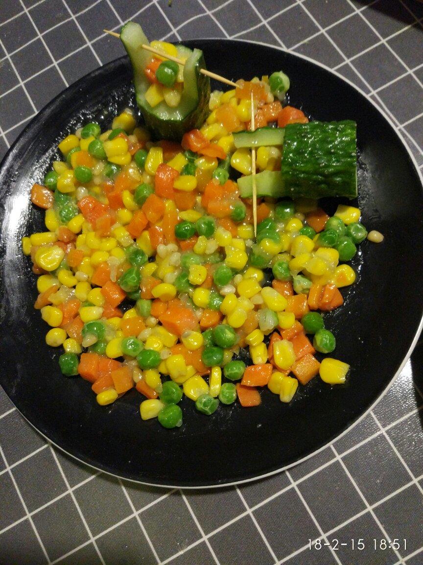 蔬果杂烩黄瓜桶