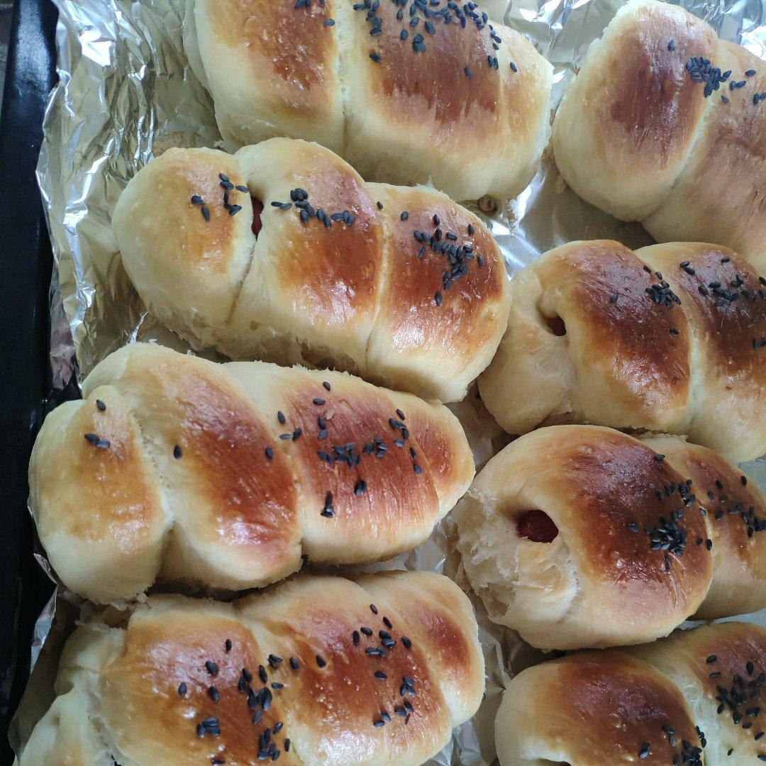 简单好吃的香肠卷（面包机和面）