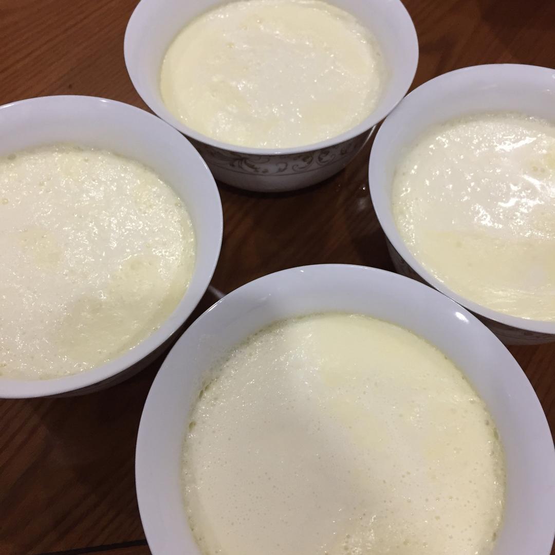 双皮奶（科学方子：淡奶油兑牛奶以假乱真乳脂达到8%的水牛奶，在家轻松做出正宗顺德味儿）