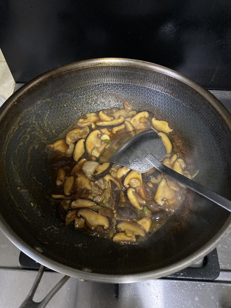 香菇这样炒比肉都好吃😋素炒香菇
