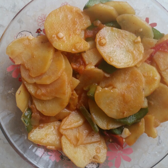 青椒番茄土豆片