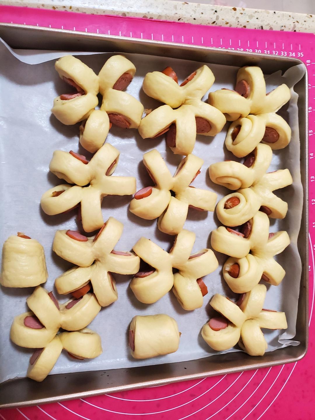 非常简单的热狗面包